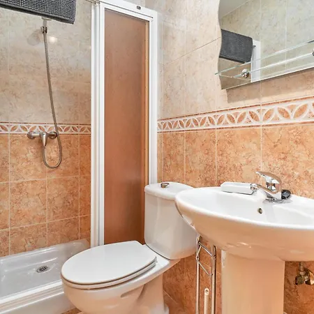 Cozy 3 Bedroom דירה *