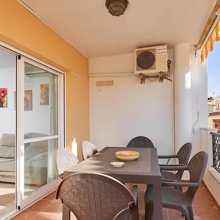 Cozy 3 Bedroom Apartment